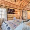 Отель Sevierville Cabin: Hot Tub, Views & Near Dollywood, фото 16