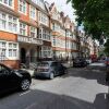 Отель Elegant Home near Kensington High Street, фото 1