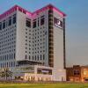 Отель Premier Inn Dubai Ibn Battuta Mall, фото 1