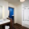 Отель Holiday Inn Express and Suites Brantford, an IHG Hotel, фото 4
