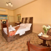 Отель Roz And Angelique's Inn & Suites, фото 9