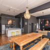 Отель Modern Minimalism 2 Bedroom Apartment Near the Castle of Good Hope, фото 15