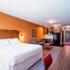 Отель Four Points by Sheraton Grande Prairie, фото 3