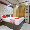 Отель Soms Empire by OYO Rooms, фото 3
