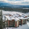 Отель Raven's Nest - Luxury Pet Friendly Condo w/ Private Hot Tub & Mountain Views, фото 9