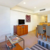 Отель QV Cosy Viaduct Harbour Apartment - 854, фото 2