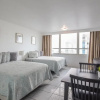 Отель Castle Beach Suites by Vacation Media, фото 7