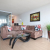 Отель Luxury Open-concept & Lake View, фото 7