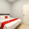 Отель RedDoorz @ Helvetia Medan 2, фото 4