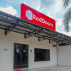 Отель RedDoorz Syariah near RS Soeradji Pemuda Klaten, фото 1