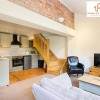 Отель Cosy Contained Riverside 1bed - 2 Floors - Parking, фото 2