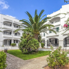 Отель White Sands Beach Club, фото 1