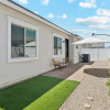 Отель Fresh Modern Home with Pool BBQ, фото 1