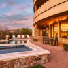 Отель Sunbeam by Avantstay Elegant, Private Desert Home w/ Infinity Pool, Spa & View, фото 11