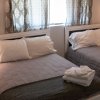 Отель Moreland Retreat Huge Jacuzzi Sleeps 14, фото 3