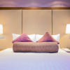 Отель Sandman Signature London Gatwick Hotel, фото 6