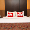 Отель ZEN Premium Near Rumah Mode, фото 3