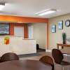Отель Super 8 by Wyndham Brookhaven, фото 12