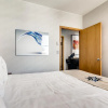 Отель High-end - Mountain Views & Private Jacuzzi Tub! 2 Bedroom Condo, фото 19
