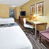 Отель La Quinta Inn & Suites by Wyndham Butte, фото 6
