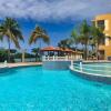 Отель 2-BR Modern Oceanfront Apt Steps from Playa Sucia, фото 16