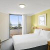 Отель Oaks Gold Coast Calypso Plaza Suites, фото 4