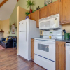 Отель Smoky Mountain Dreams, 3 Bedrooms, Pool Access, Hot Tub, WiFi, Sleeps 7, фото 3