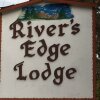 Отель River's Edge Lodge, фото 2