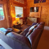 Отель 3-bed Lodge - Sleeps 7 - Hot Tub - Pet Friendly, фото 7