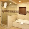 Отель Laurel Manor Close To Downtown 4 Bed Rooms Hot Tub And Fire Pit, фото 5