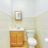 Отель Stairway 3BR Apt w W D Ideal for Groups, фото 10