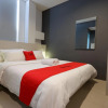 Отель RedDoorz Plus near Ciputra Mall Simpang Lima, фото 10