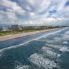 Отель Hilton Garden Inn Cocoa Beach Oceanfront, фото 33