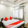 Отель OYO 13810 Hotel The Gentleman, фото 5