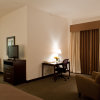 Отель Legacy Inn & Suites, фото 4