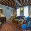 Отель Room in Guest room - This 10th Century home sits in an exceptional setting in the center of Orleans, фото 9