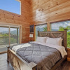 Отель Grizzlies Den 4 Bedroom Cabin by RedAwning, фото 18
