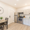 Отель Updated 2 Bedroom Apartment, фото 8