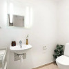 Отель Sanders Leaves - Charming 3-bdr Apt With City View, фото 21