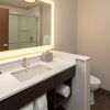 Отель Holiday Inn Express & Suites Camas - Vancouver, an IHG Hotel, фото 9