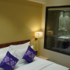 Отель Purple Beds by VITS Dwarkesh, Surat, фото 4