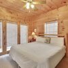 Отель King Of The Mountain 3 Bedroom Cabin, фото 3