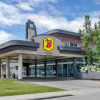 Отель Super 8 by Wyndham Macleod Trail Calgary, фото 1
