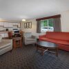 Отель Super 8 Motel - Petoskey, фото 5