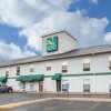 Отель Quality Inn & Suites, фото 1