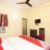 Отель OYO Flagship 22406 Shree Shree Guest House, фото 6