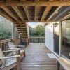 Отель Dogwood Treehouse 4 Bedroom Home by RedAwning, фото 24