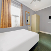 Отель OYO Bostons Manor Hotel, фото 3
