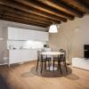 Отель Myplace Piazze Di Padova Duplex Apartment Via Dei Da Carrara, фото 13