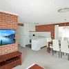 Отель Sponars Onshore Apartment 1 - FREE unlimited WIFI, фото 2